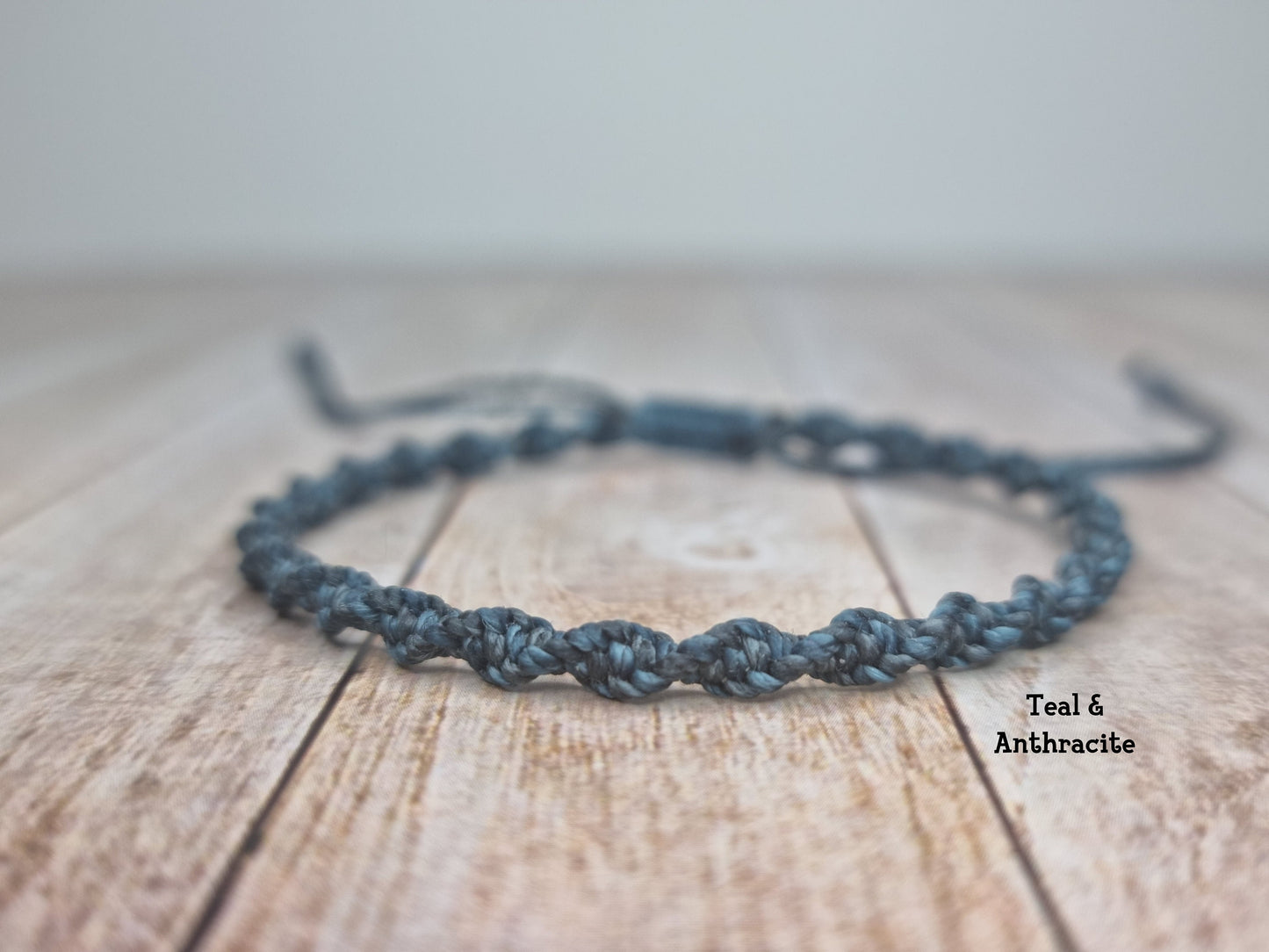 Macrame Bracelet - Spiral