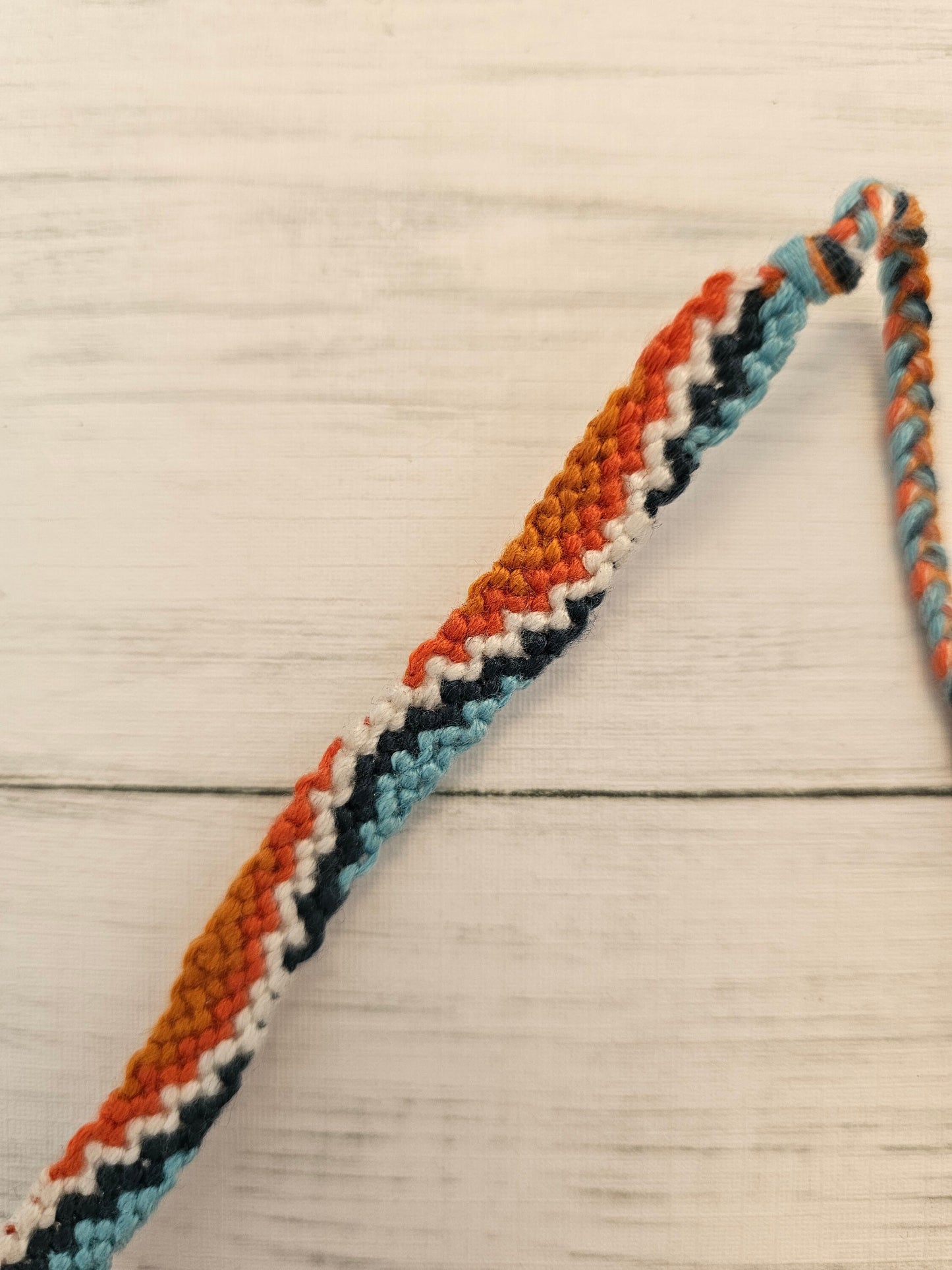 Wave Pattern Friendship Bracelet – Handmade Cotton String Woven Bracelet